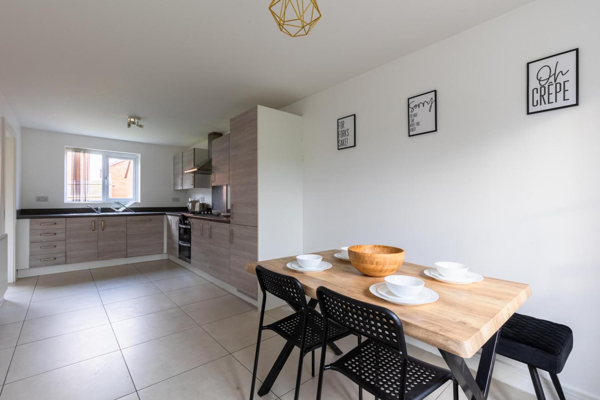 Spacious 4-Bedroom Home Near City Centre With Parking Nottingham Dış mekan fotoğraf
